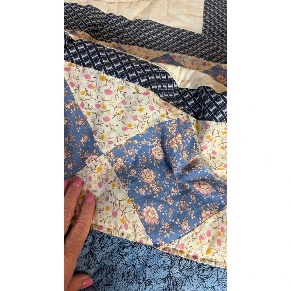 Vintage Floral Appliqué Quilt Full Queen 82x80 Cottage Country Ramie Cotton